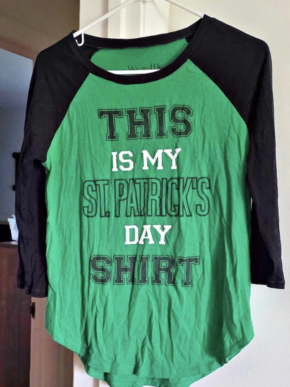 WonderWink St. Patrick's Day Long Sleeve Green & Black Size M (7-9)